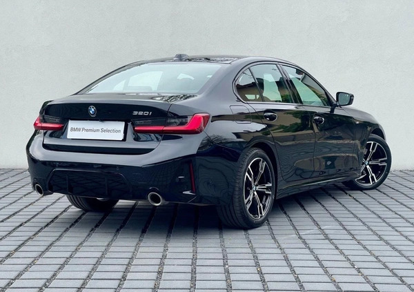 BMW Seria 3 cena 211000 przebieg: 21000, rok produkcji 2023 z Koło małe 92